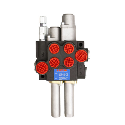 2-sekciový hydraulický rozdeľovač  40l ovládaný lánkami s jednou plávajúcou po...